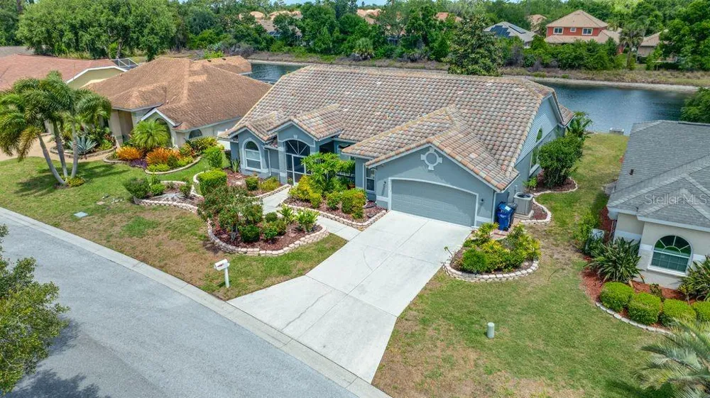5321 GARDENS DR Sarasota, FL 34243
