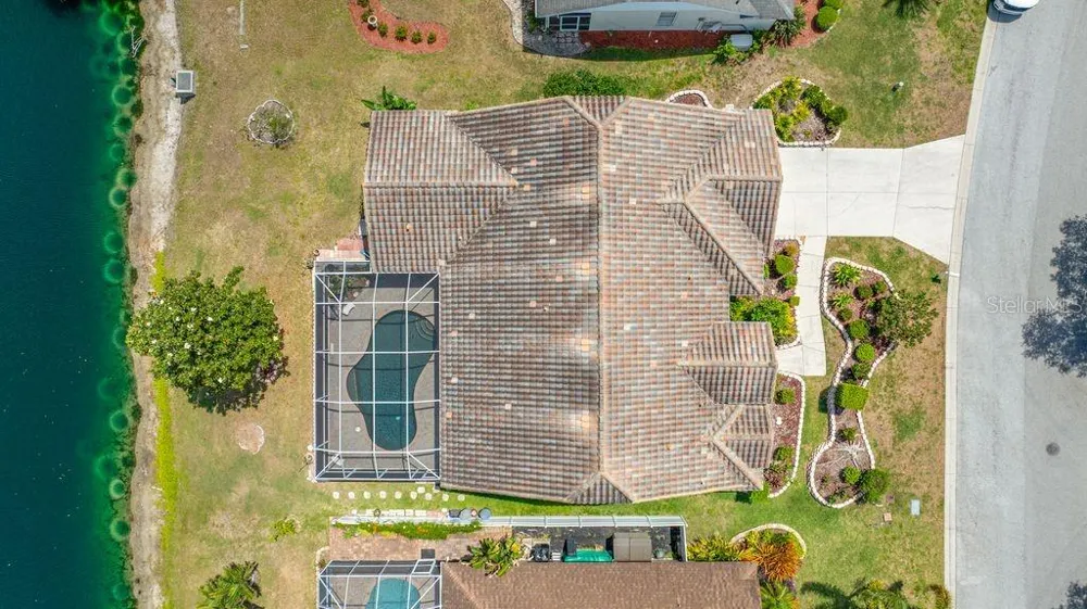 5321 GARDENS DR Sarasota, FL 34243