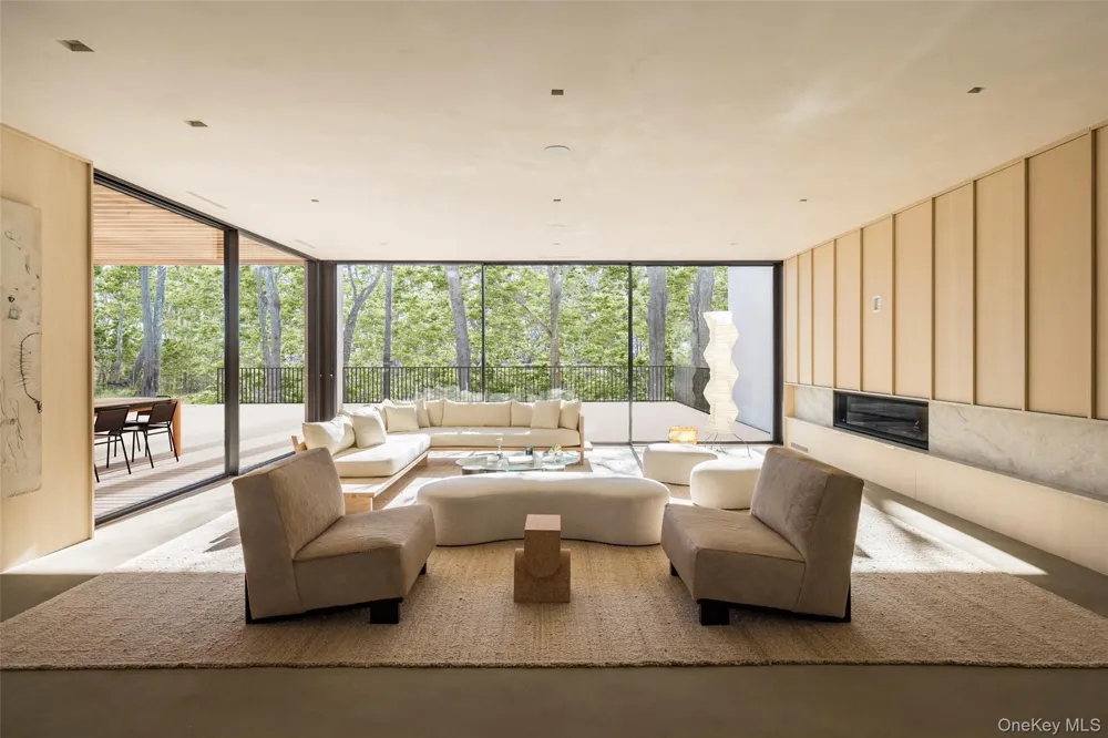 11 Sunnyside Avenue Shelter Island, NY 11964