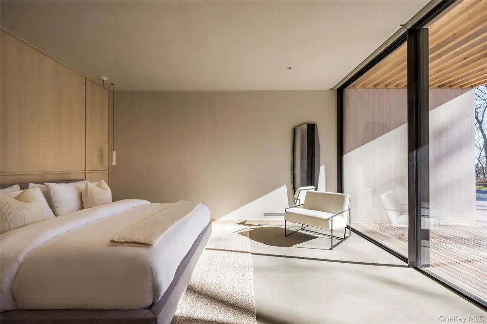 11 Sunnyside Avenue Shelter Island, NY 11964
