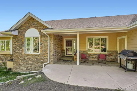 557 Highpoint Circle