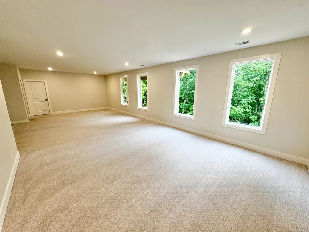 5888 Valley Point Drive SE Caledonia Township, MI 49316