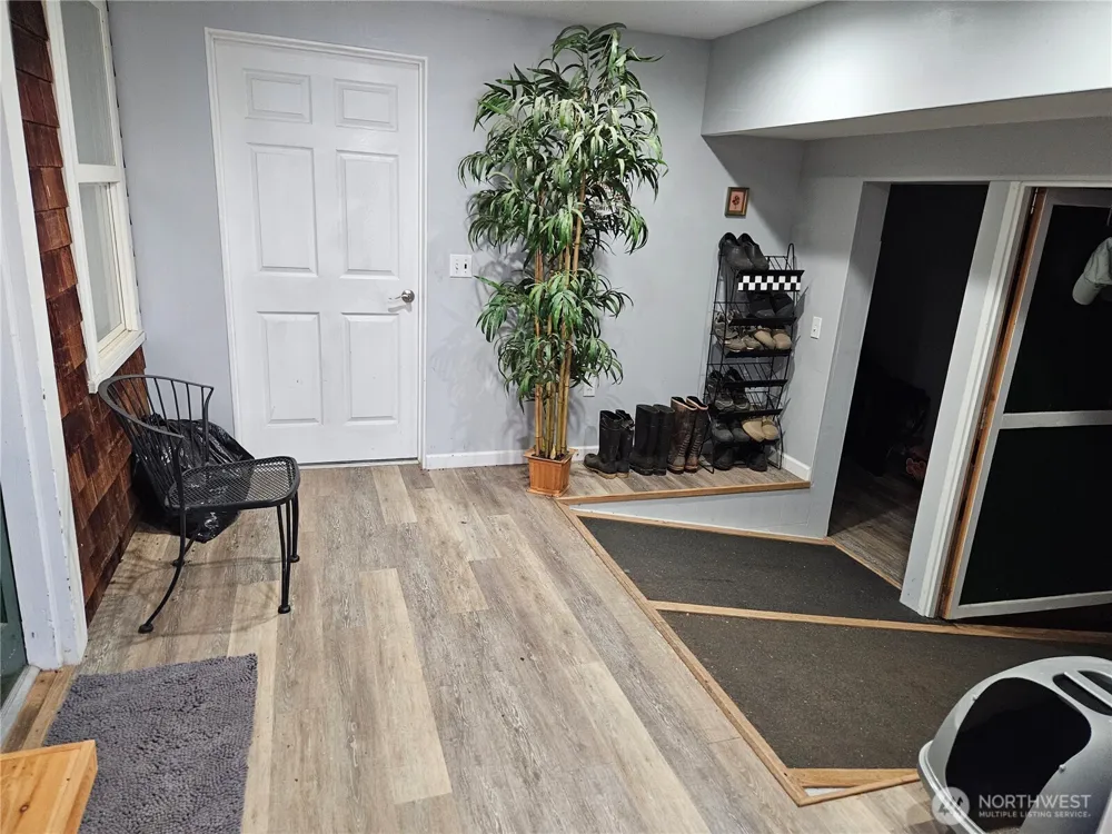 20 E Sunny Sands Road Cathlamet, WA 98612