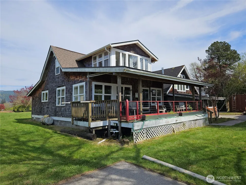20 E Sunny Sands Road Cathlamet, WA 98612