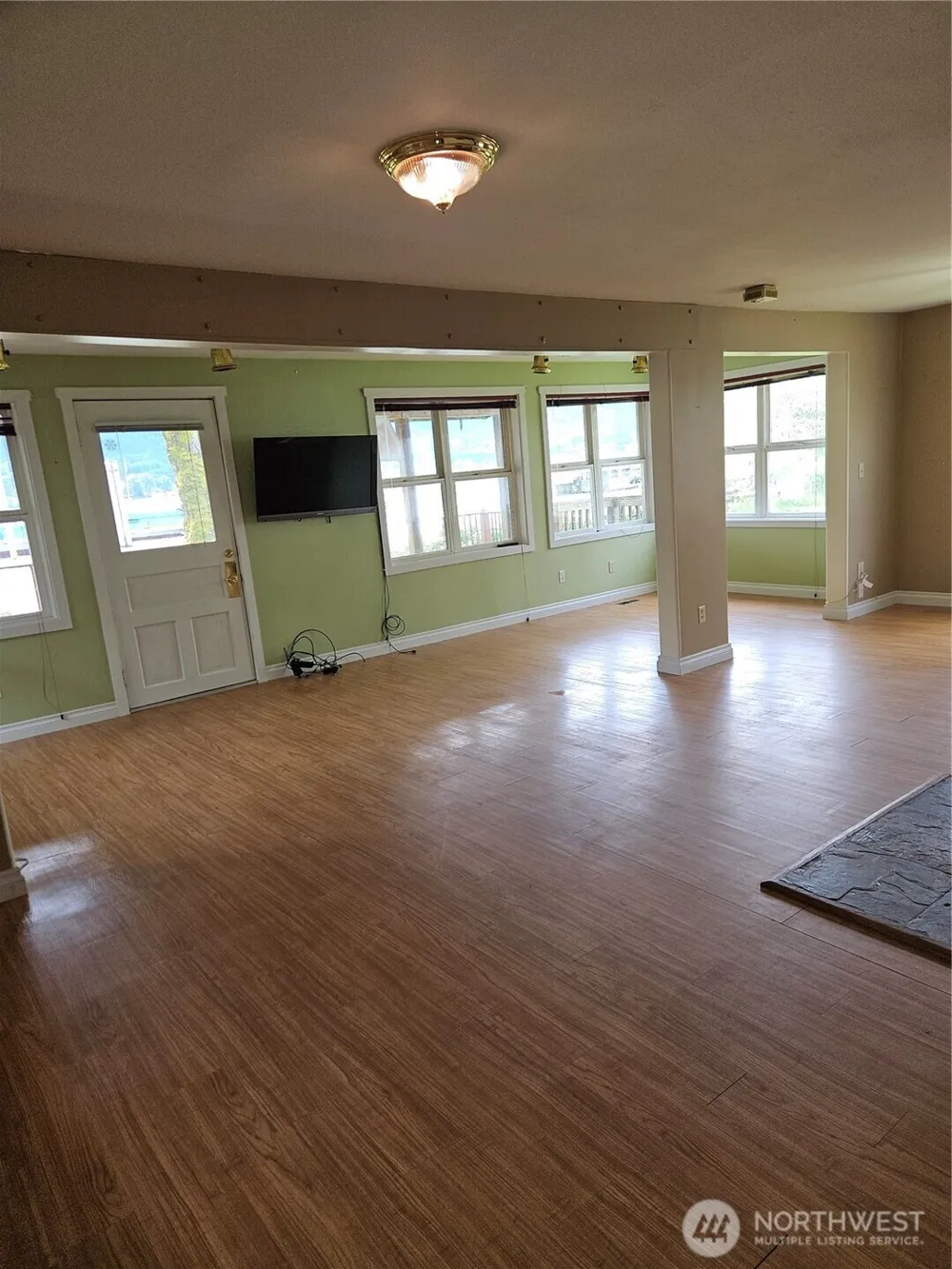 20 E Sunny Sands Road Cathlamet, WA 98612
