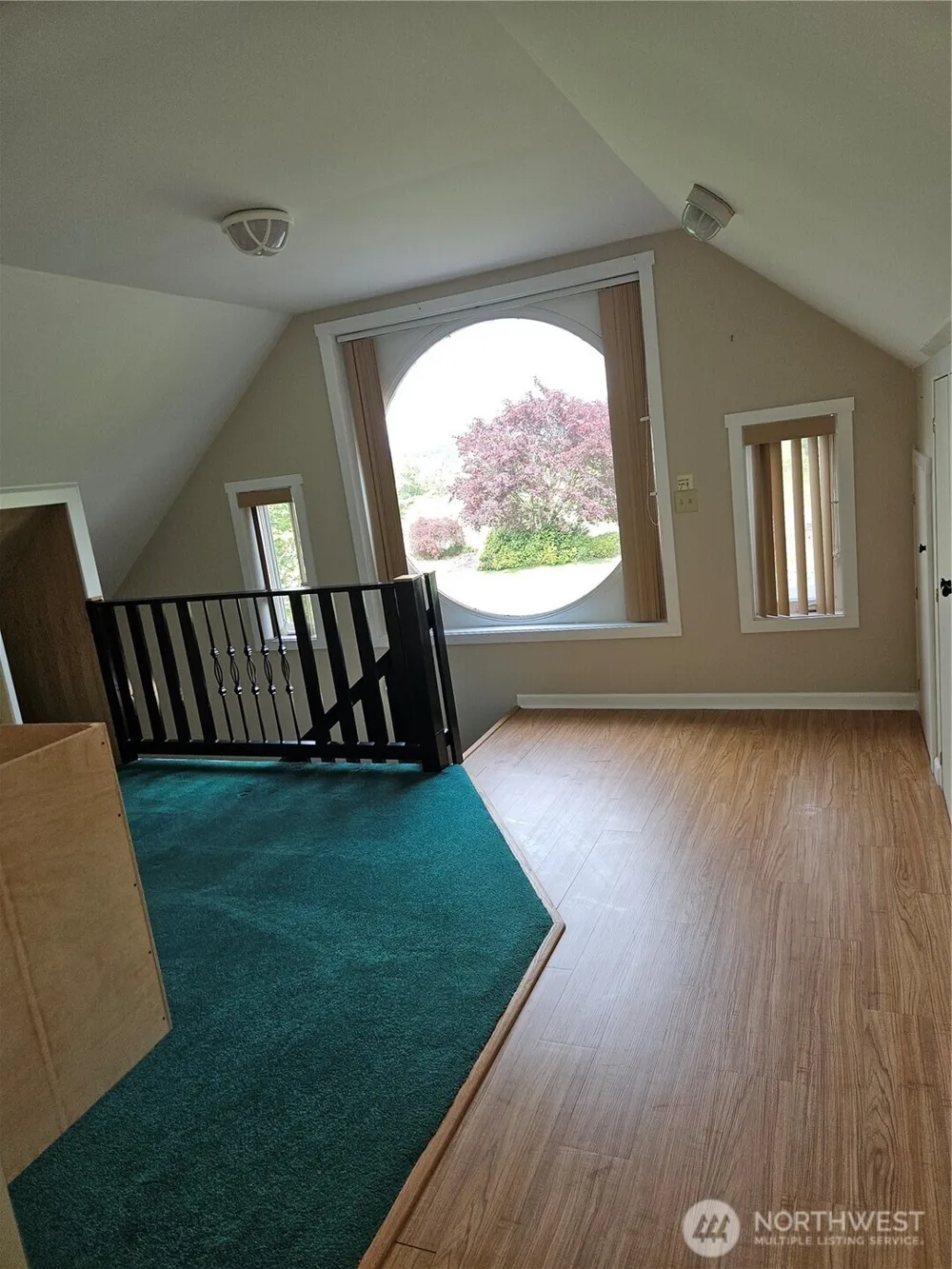 20 E Sunny Sands Road Cathlamet, WA 98612
