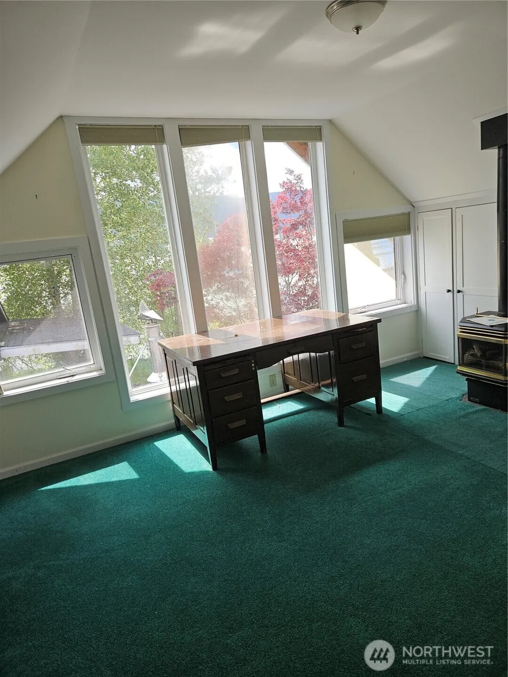 20 E Sunny Sands Road Cathlamet, WA 98612