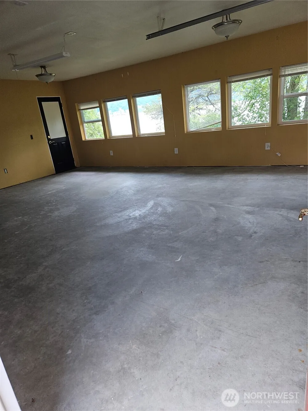 20 E Sunny Sands Road Cathlamet, WA 98612