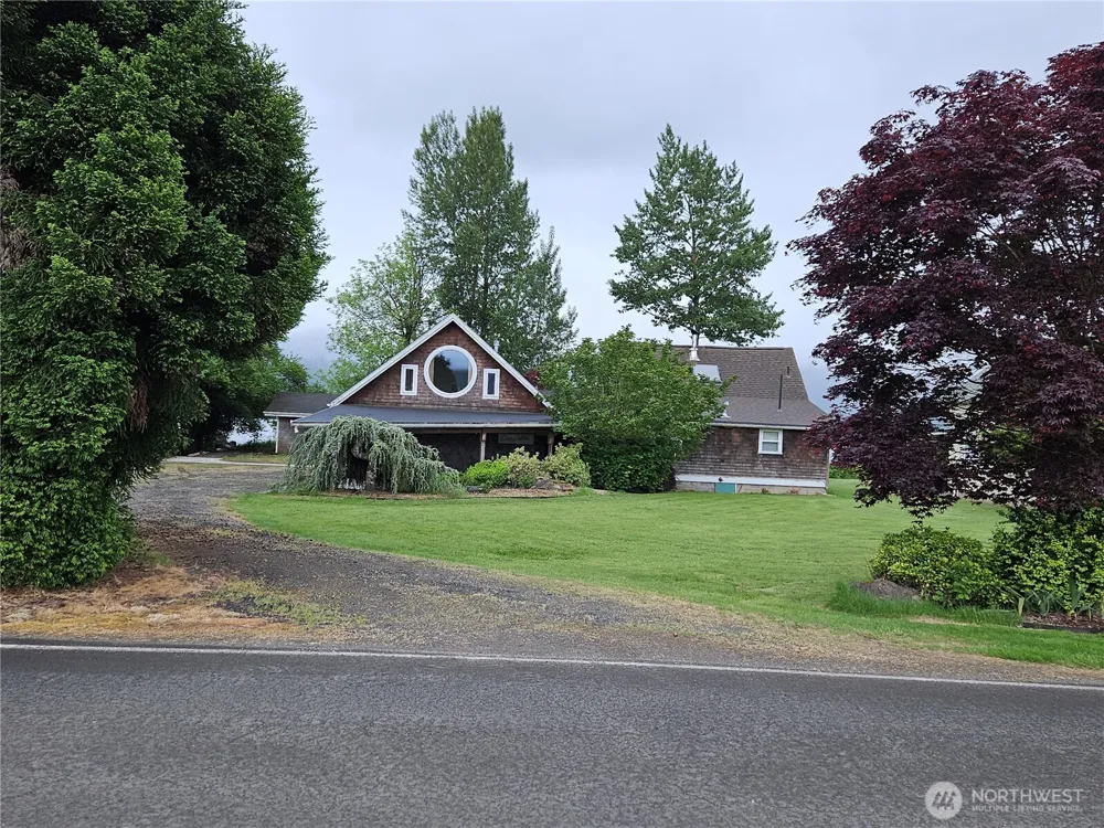 20 E Sunny Sands Road Cathlamet, WA 98612
