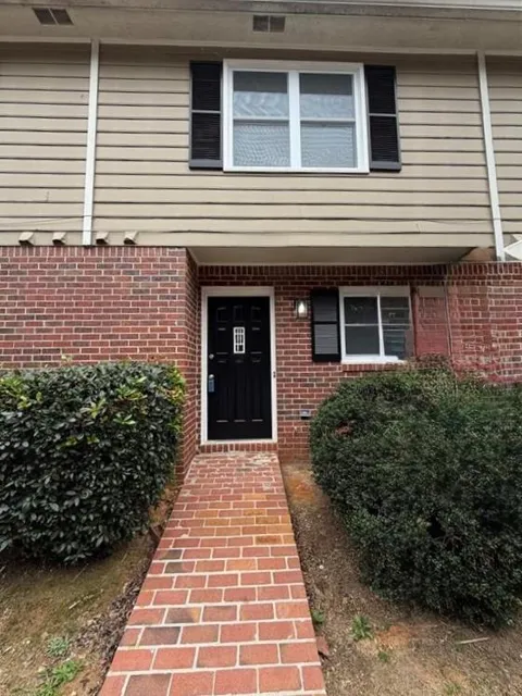 2250 Kings Gate Circle #B