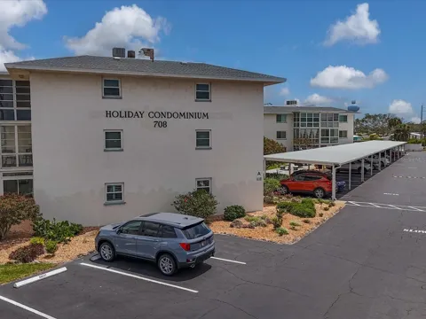 708 TAMIAMI TRAIL S #105
