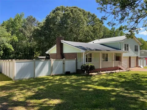 2768 Majestic Circle
