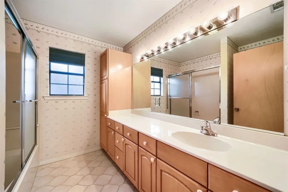 1406 Highland Drive Marble Falls, TX 78654