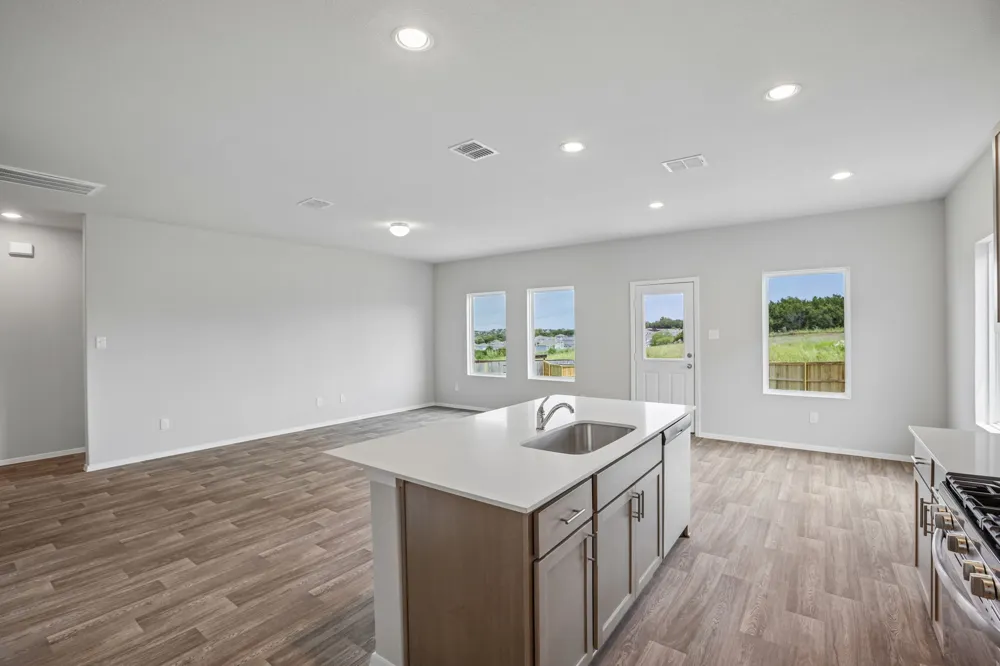 5520 Sacra Cove Austin, TX 78747