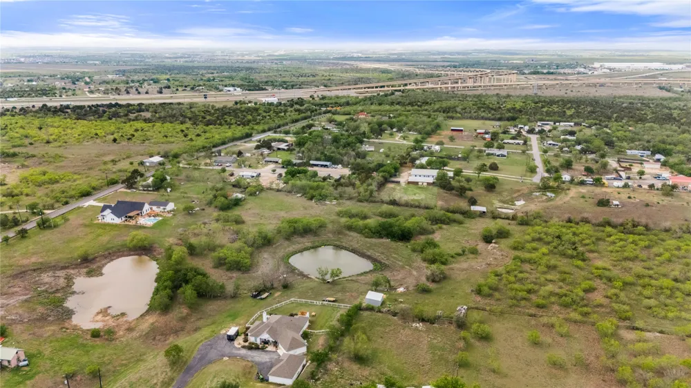 8802 Evelyn Road Buda, TX 78610