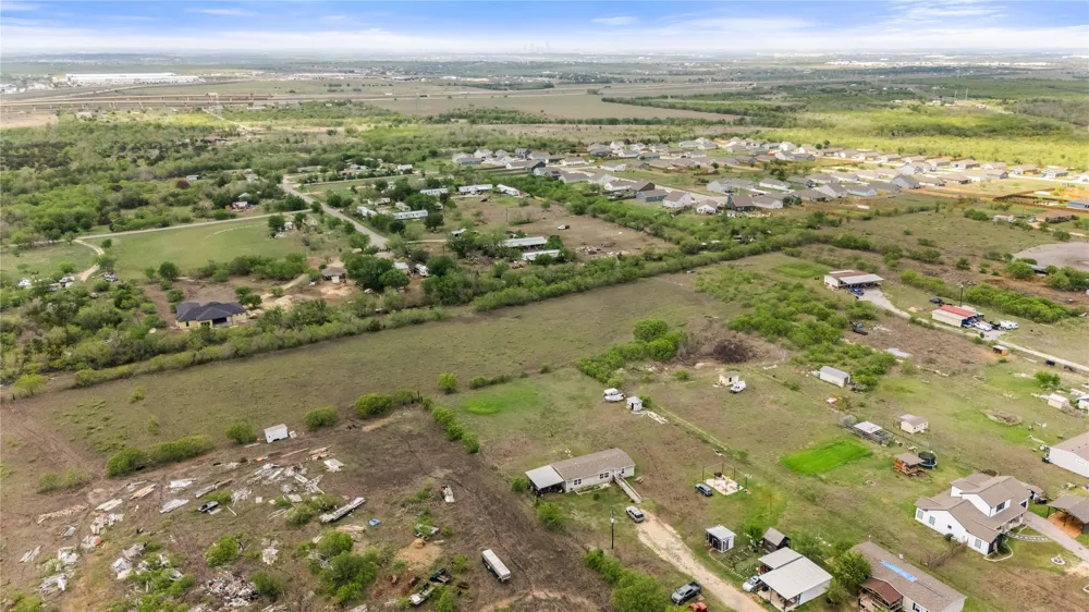 8802 Evelyn Road Buda, TX 78610