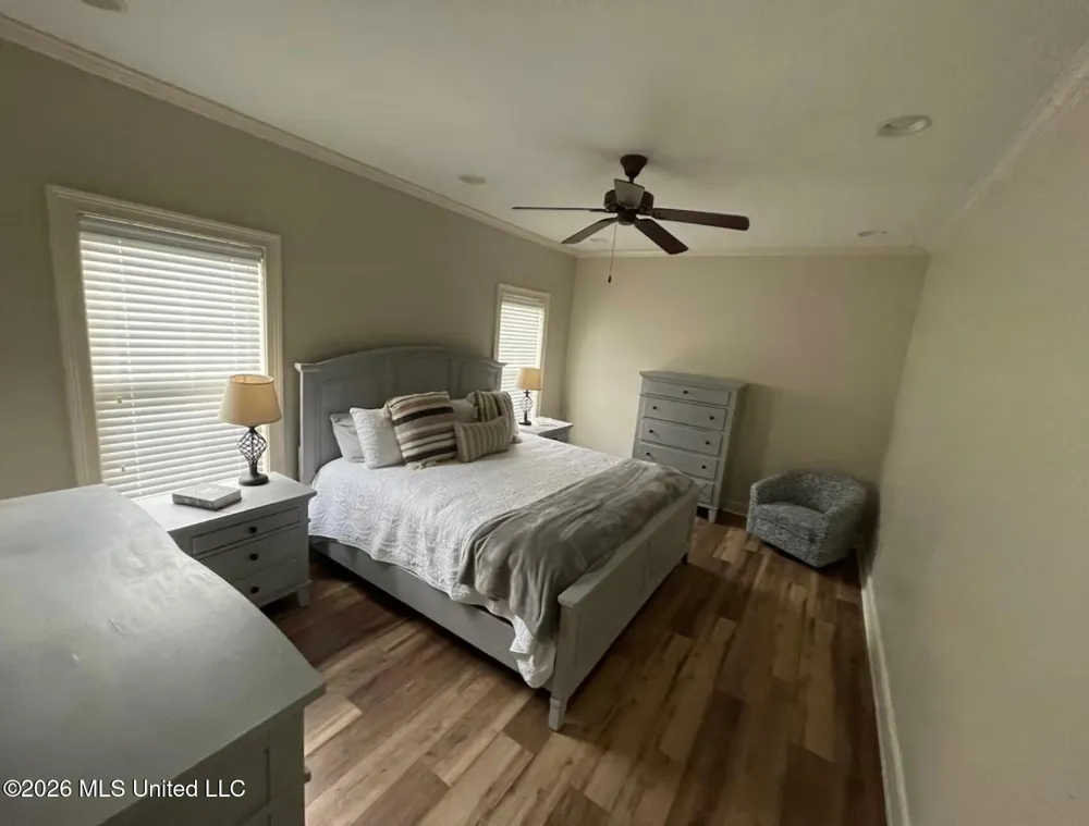 25 Frank Iuka, MS 38852