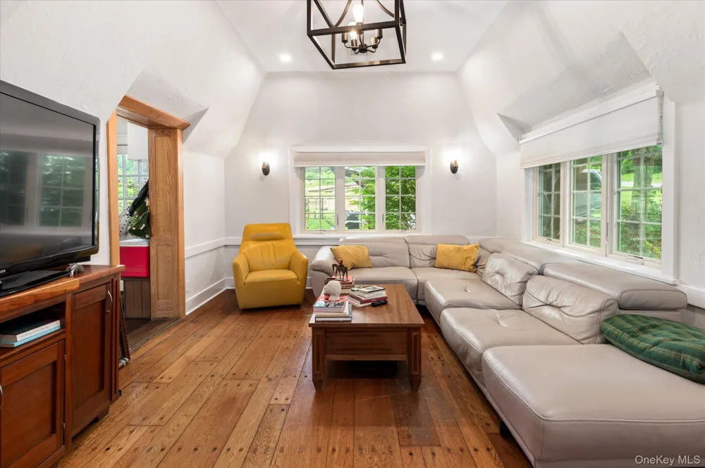 515 Long Ridge Road Bedford, NY 10506