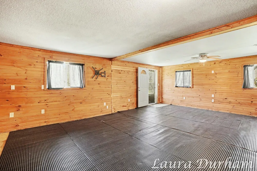 6935 116th Avenue Fennville, MI 49408
