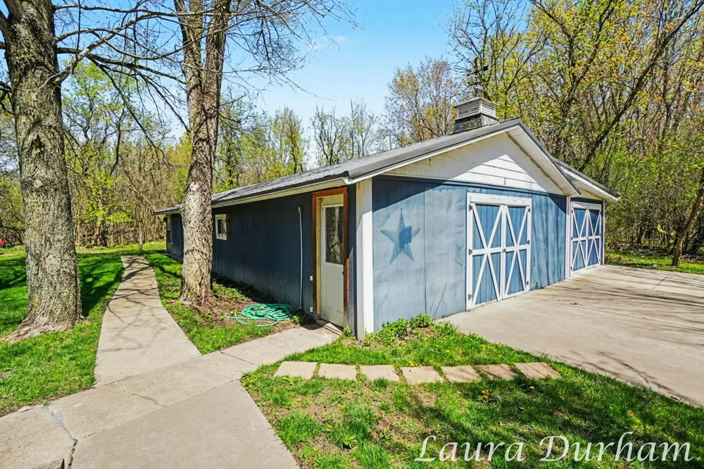 6935 116th Avenue Fennville, MI 49408