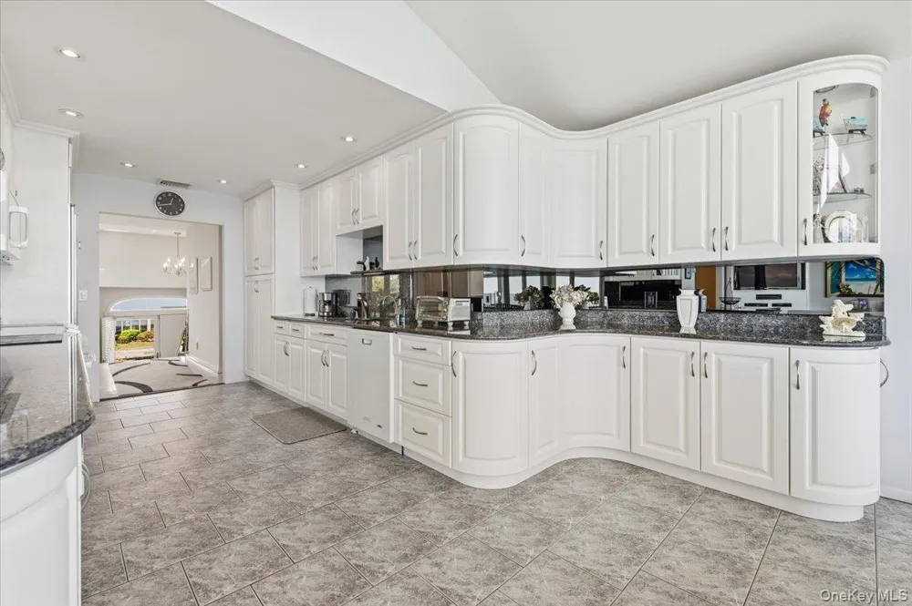 2959 Shore Drive Merrick, NY 11566