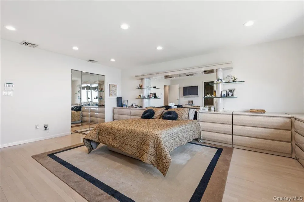 2959 Shore Drive Merrick, NY 11566
