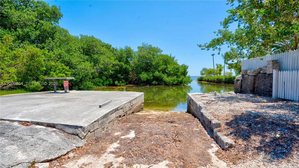 34 Atlantic Drive Marathon, FL 33037