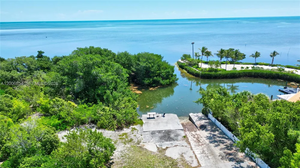 34 Atlantic Drive Marathon, FL 33037