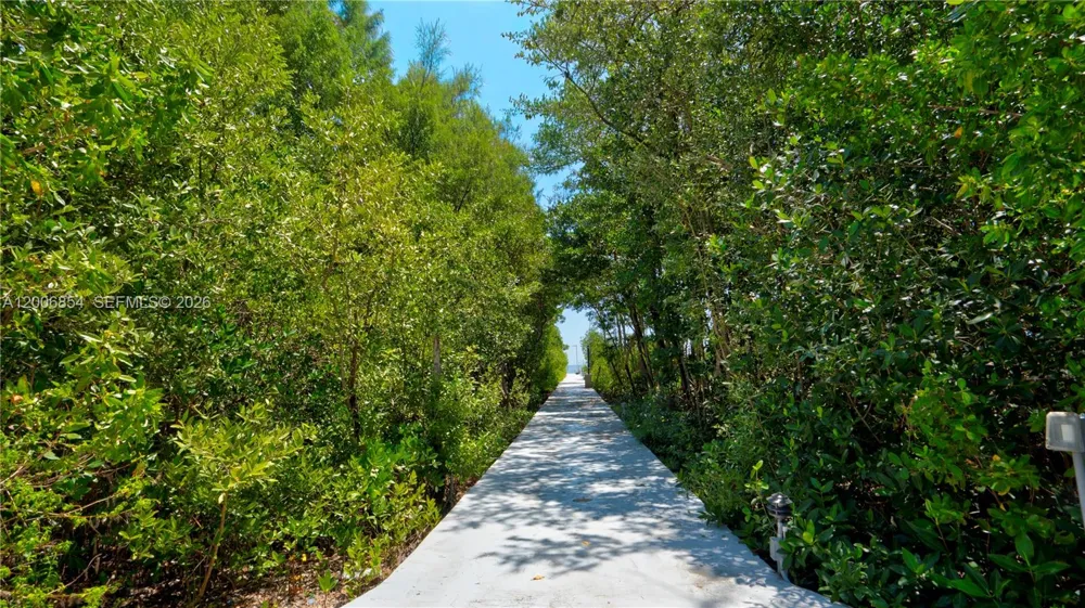 34 Atlantic Drive Marathon, FL 33037