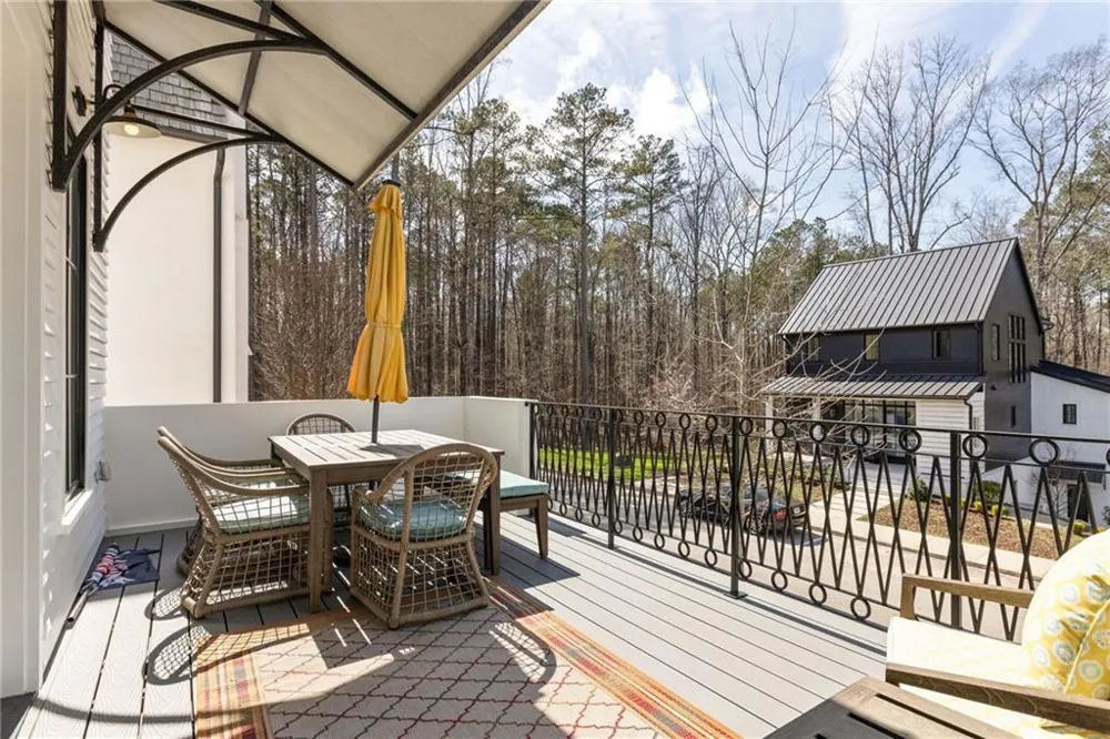 326 Mado Lane Chattahoochee Hills, GA 30268
