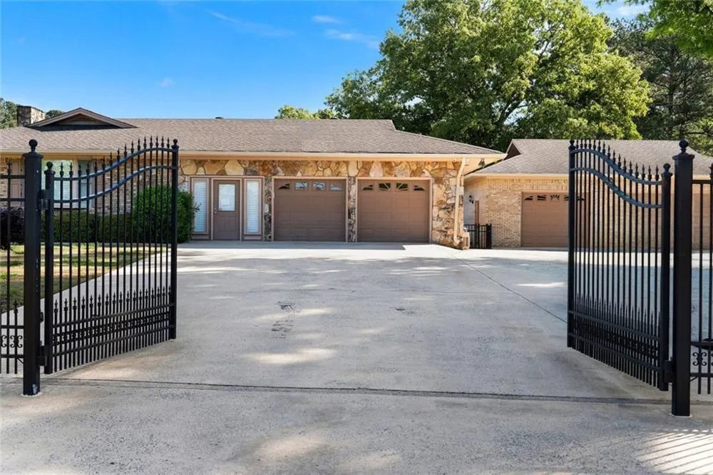 1132 Euharlee Road Kingston, GA 30145