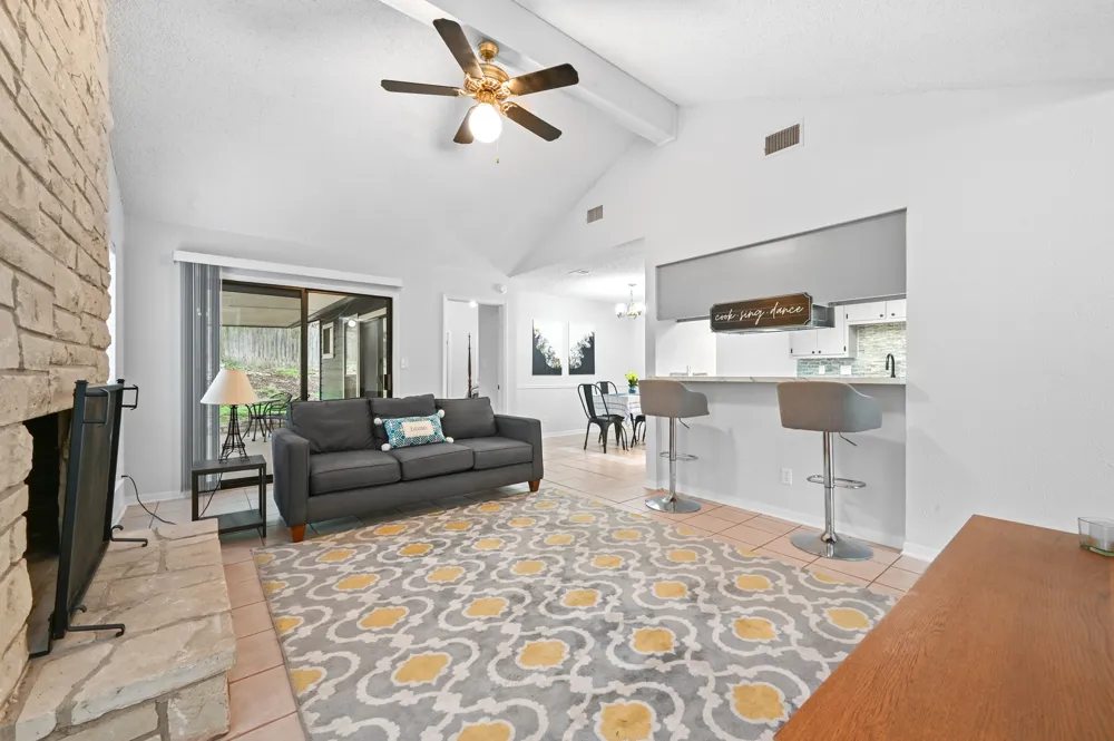 275 Mooring Circle #A Lakeway, TX 78734