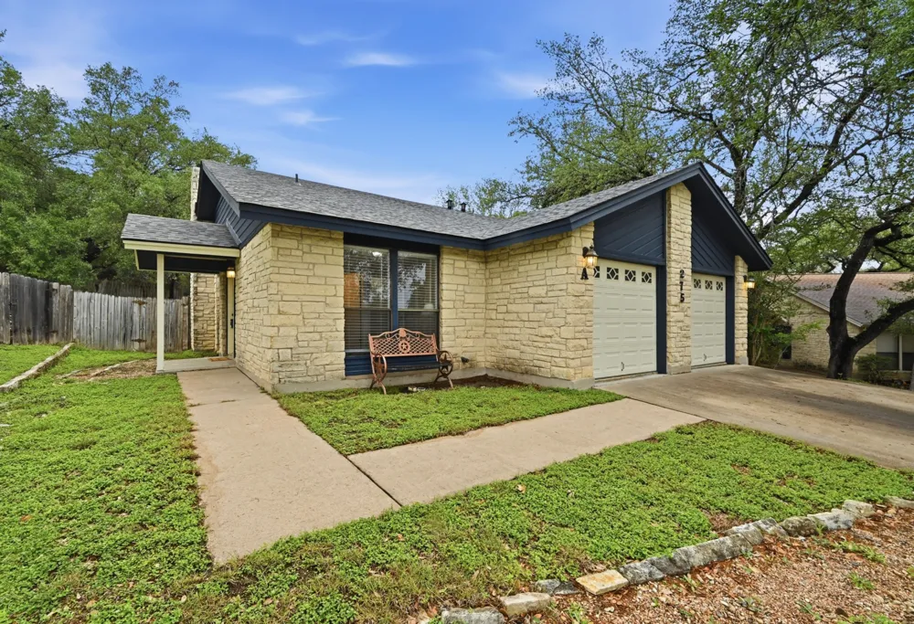 275 Mooring Circle #A Lakeway, TX 78734