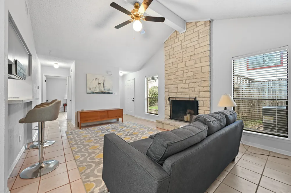 275 Mooring Circle #A Lakeway, TX 78734