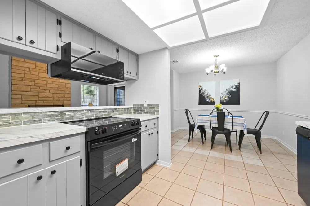 275 Mooring Circle #A Lakeway, TX 78734