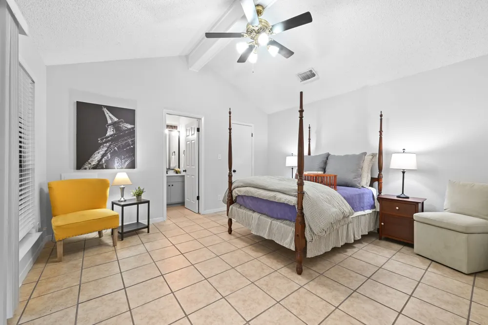 275 Mooring Circle #A Lakeway, TX 78734
