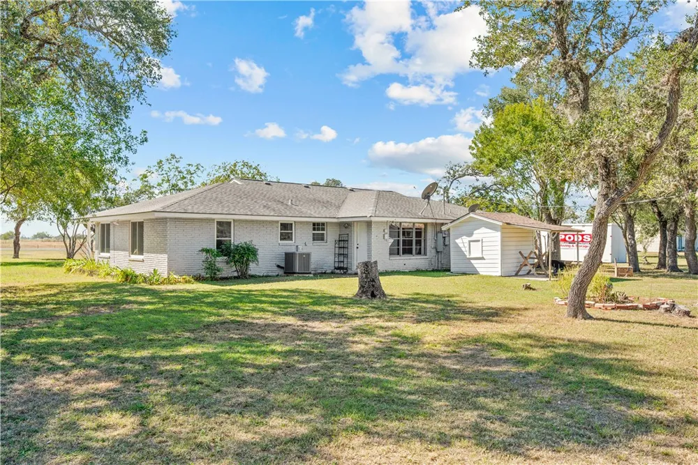 104 Old Beeville Highway Refugio, TX 78377