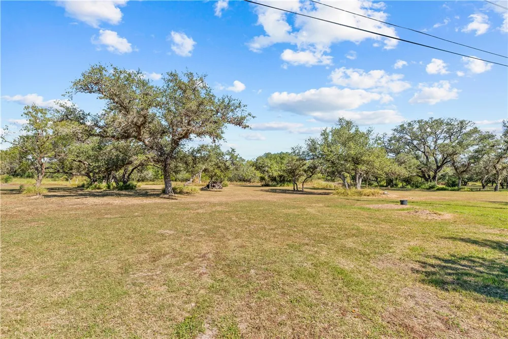 104 Old Beeville Highway Refugio, TX 78377