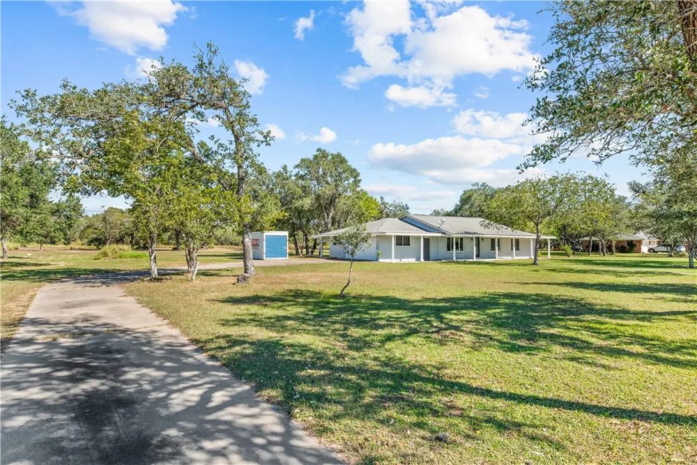 104 Old Beeville Highway Refugio, TX 78377