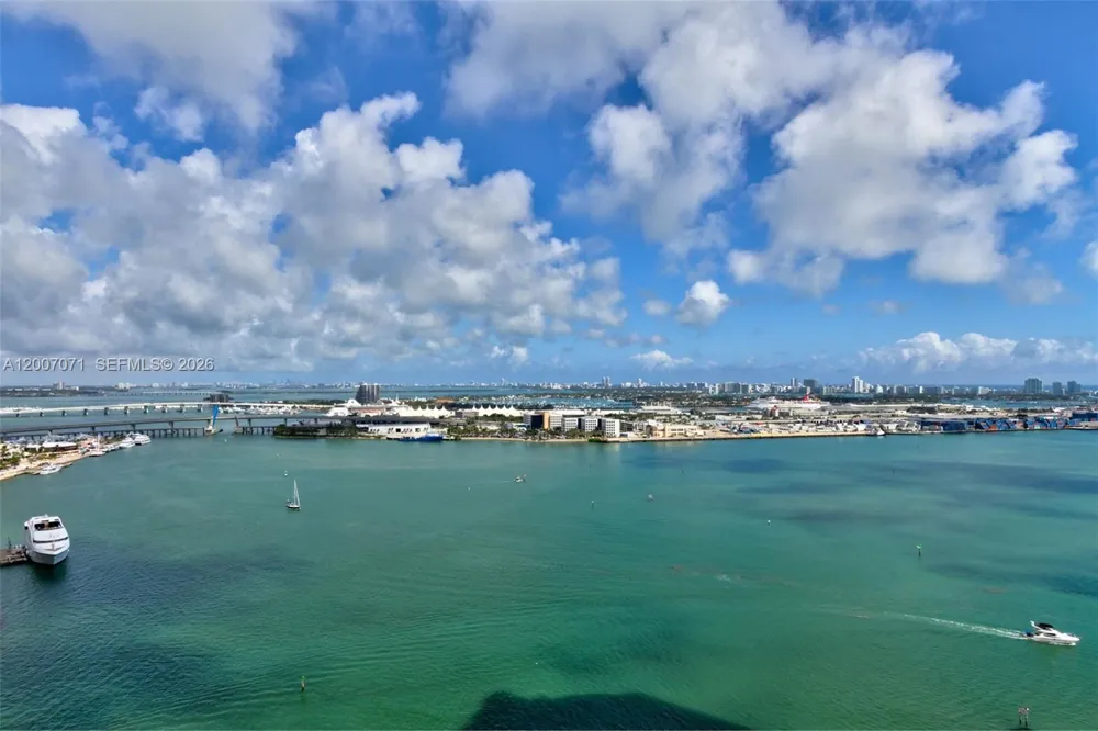 888 Brickell Key Dr #2802 Miami, FL 33131