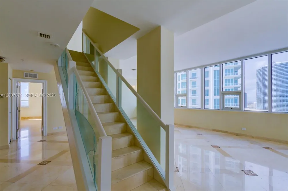 888 Brickell Key Dr #2802 Miami, FL 33131