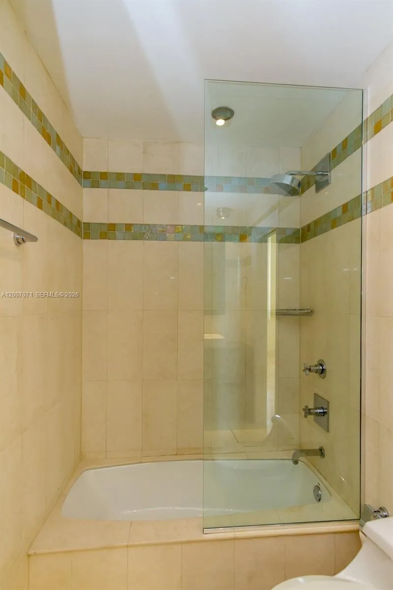 888 Brickell Key Dr #2802 Miami, FL 33131