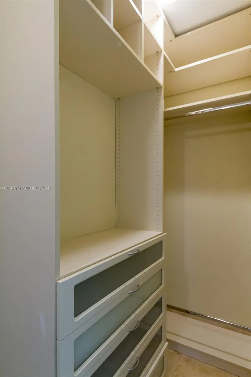 888 Brickell Key Dr #2802 Miami, FL 33131