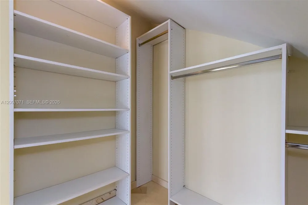 888 Brickell Key Dr #2802 Miami, FL 33131