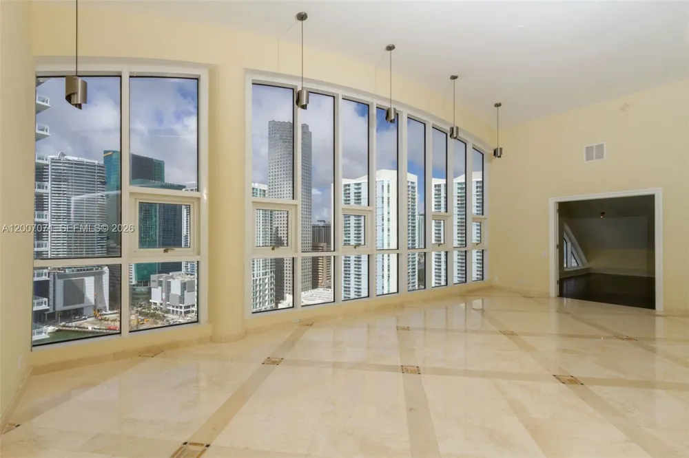 888 Brickell Key Dr #2802 Miami, FL 33131