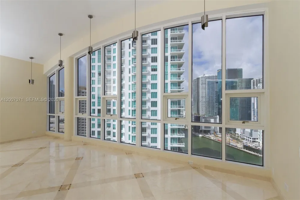 888 Brickell Key Dr #2802 Miami, FL 33131