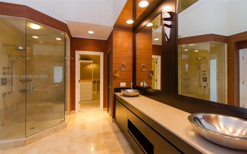 888 Brickell Key Dr #2802 Miami, FL 33131