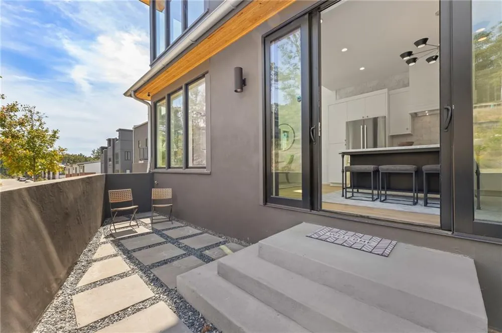 10940 Serenbe Lane Chattahoochee Hills, GA 30268