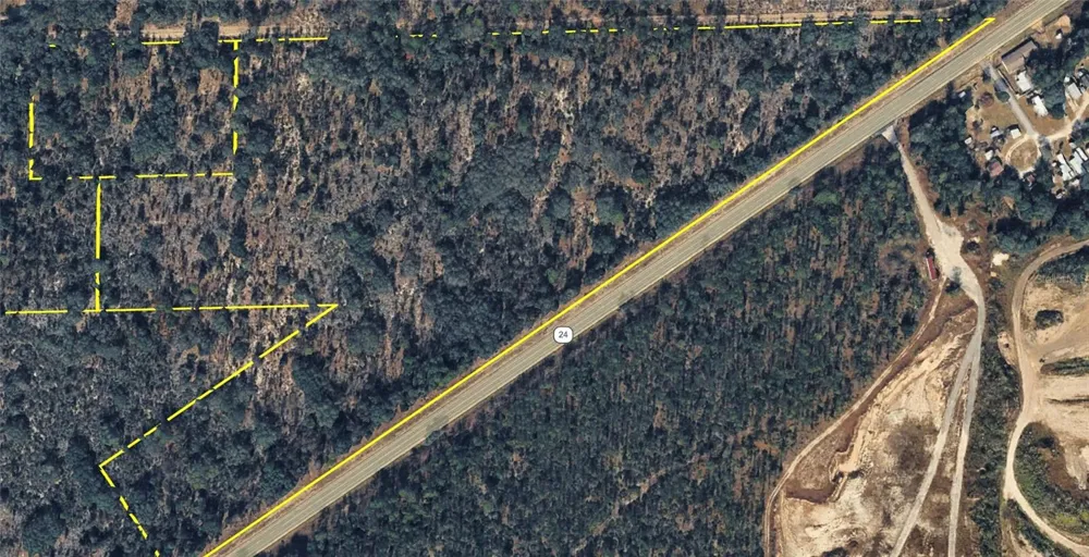 120 NE SR24 AVENUE NE Archer, FL 32618