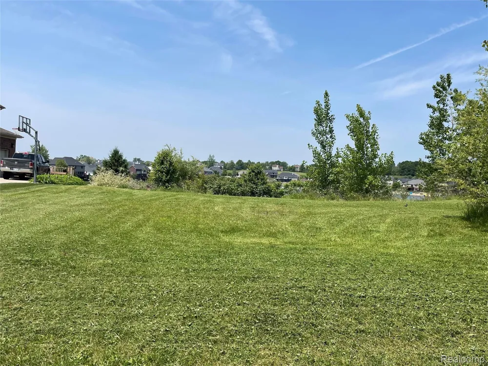 1170 Glass Lake Circle Oxford Charter Township, MI 48371